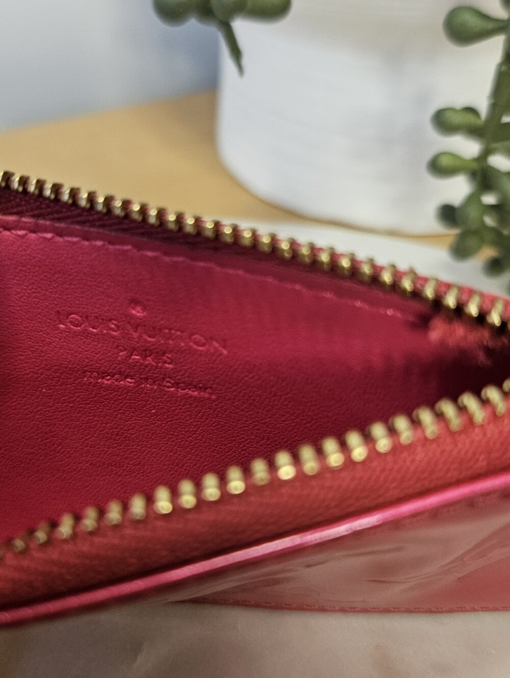 Louis Vuitton Cles Vernis Monogram Key Pouch in Hot Pink ✨️ - Picture 4 of 8